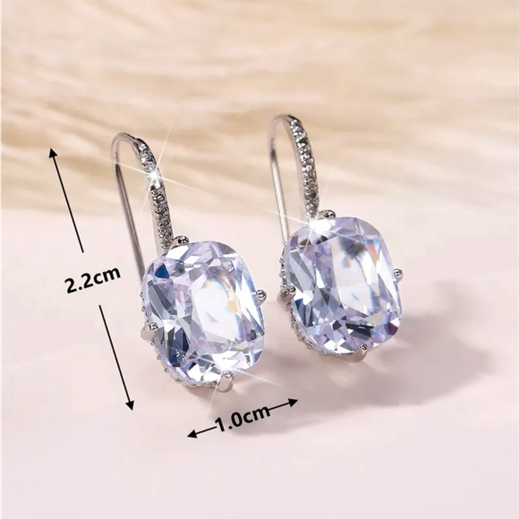 Luxury White Cubic Zirconia Dangle Earrings - Picture 4 of 4